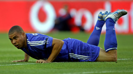 至少一公里 至少一公里